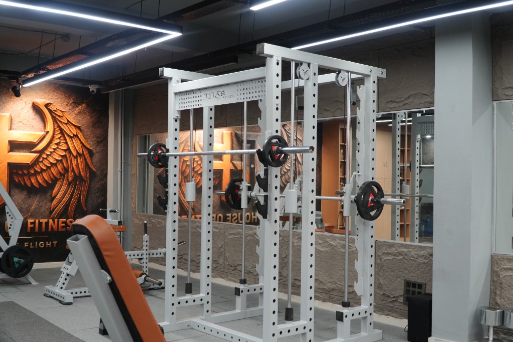 Power rack in front of the THF wall